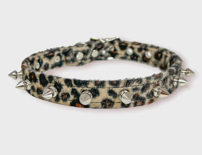 Fuzzy Leopard 1/2" Spike Choker